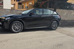 Alfa Romeo Stelvio 2.2 180cv