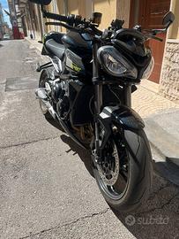 Triumph street triple 765 rs 2025