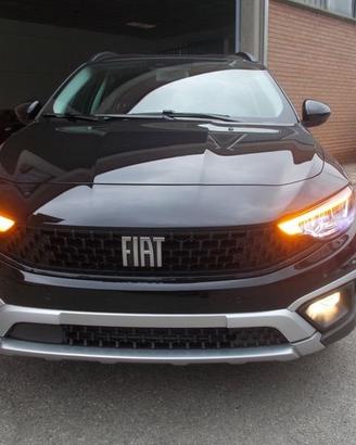 FIAT Tipo Cross 1.5 T4 130cv Hybrid DCT Cross...