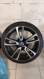 Cerchi in lega da 17" con gomme estive 