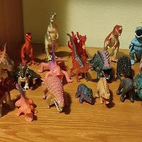 vari animali di gomma dura 