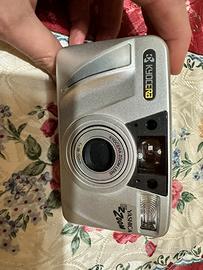 Macchina fotografica Kyocera Yashica