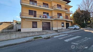 Mamoiada-Locale commerciale e box auto