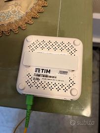 Staffa ONT ZTE F6005 per montaggio a muro