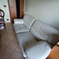 Divano letto  in pelle bianco