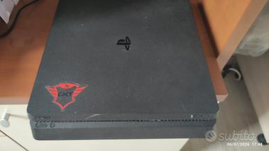 PS4 + 2 controller 