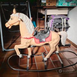 cavallo a dondolo 