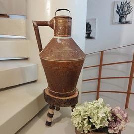 Antica latta in metallo brocca contenitore vaso