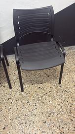 N. 7 sedie nere con ribaltina