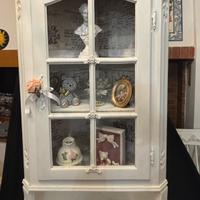 Shabby mobole angolare in legno  decorato