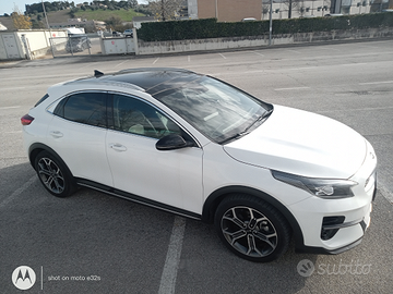 Kia xceed tdiesel automatico garanzia 2028