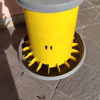 distributore cibo per 🐦