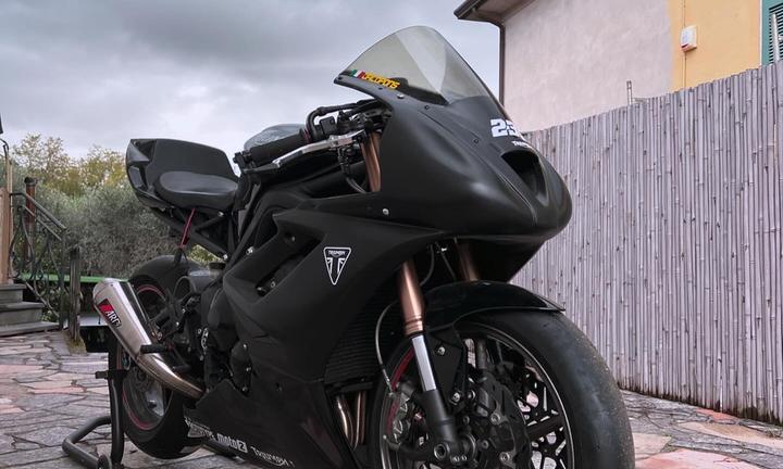 Ricambi racing triumph dayotna 675