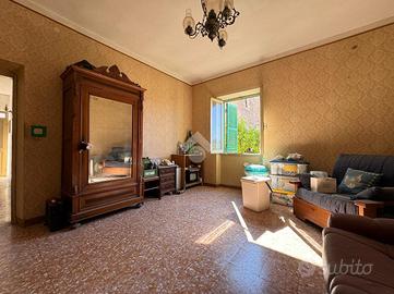 3 LOCALI A MONTEROTONDO