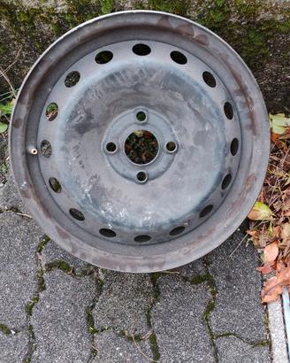 4 Cerchi in ferro 15 pollici Fiat Punto 2013