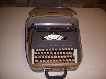Macchina da scrivere portatile Remington Travel Ri