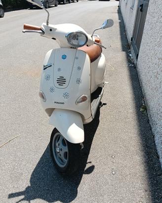 Vespa  Piaggio150 ET4 scooter