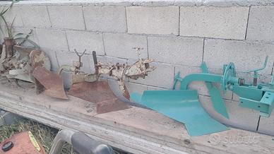 ascoltatori e arati motocoltivatore 