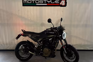 HUSQVARNA Svartpilen 401