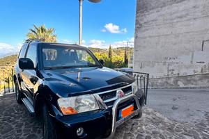 Mitsubishi Pajero 2.5