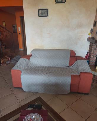 divano 2 posti molto comodi 