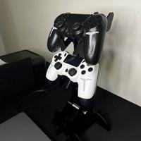 Supporto gaming e due joystick