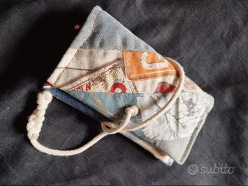 Portatabacco upcycling denim e tessuti riciclati