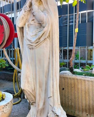 Statua La Madonna