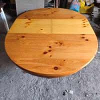 Tavolo in legno rustico