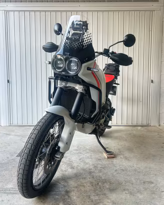 Ducati DesertX 2022 - 11.000 km - garanzia 2026