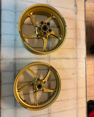 Cerchi oz forgiati tuono v4 / rsv4
