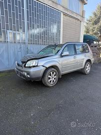 Nissan X-Trail 2.2 Diesel anno 2005 (solo ricambi)