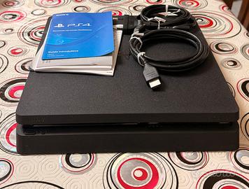PS4 Pro 1TB + 2 joystick + telecamera + 12 giochi