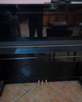 Pianoforte kawai verticale