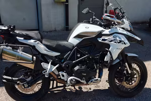 Benelli TRK  502X