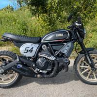 Ducati Scrambler 800 Cafe' Racer