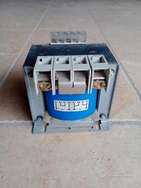 trasformatore elettrico monofase 
