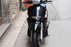 Aprilia scarabeo 300s