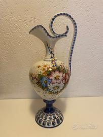 Anfora in ceramica decorata