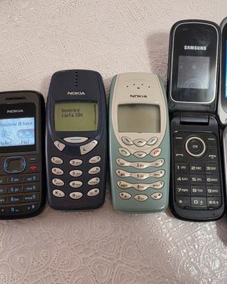 Lotto stock cellulari vintage Nokia, Samsung, ecc