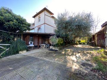 VILLA SINGOLA A PALOMBARA SABINA