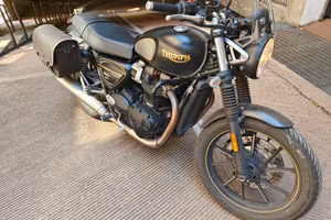 Triumph Street Twin