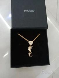 Collana con doppio pendente logo ysl e cuore