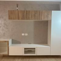 Parete attrezzatta per cambio arredo