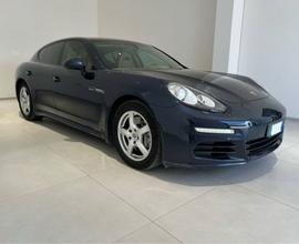 Porsche Panamera 3.0 250cv