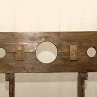 Gogna in legno per giochi bondage bdsm