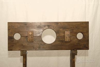 Gogna in legno per giochi bondage bdsm