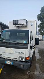 FURGONE NISSAN CABSTAR