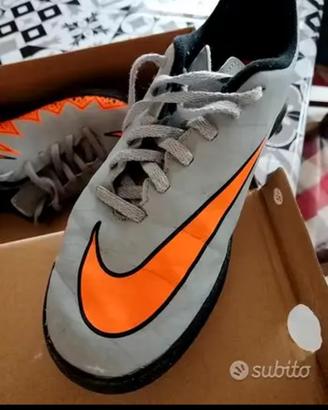 Scarpe da calcetto Nike n. 38