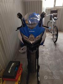 Suzuki GSX R 750 K8